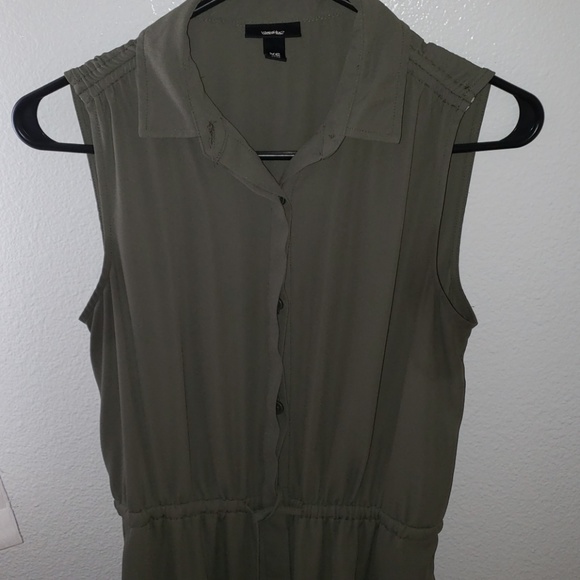 Sleeveless button up dress - Picture 2 of 3